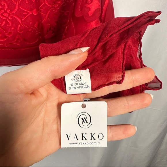 Vakko Silk Viscose Burnout Velvet Shawl Red Jewel Tone Scarf 45x41 NWT - Picture 4 of 12